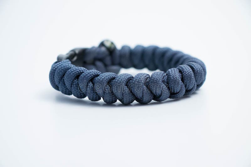 how to make a paracord bracelet | X-CORDS