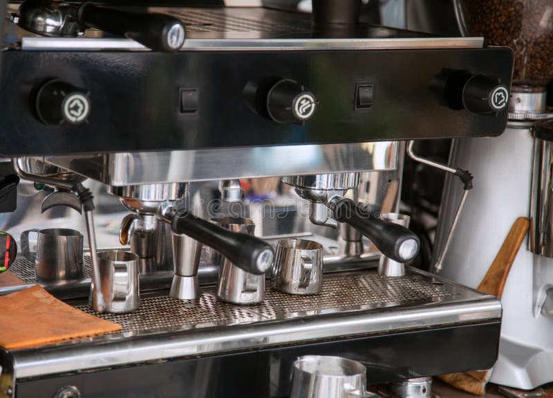 Close-up van koffiemachine royalty-vrije stock foto's Close-up van koffiemachine royalty-vrije stock foto's