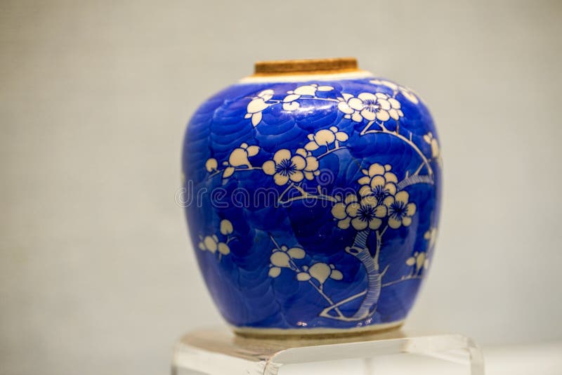 Close-up of vintage luxury Chinese ceramic vase royalty free stock photos