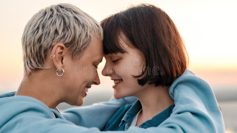 Mature Natural Lesbians