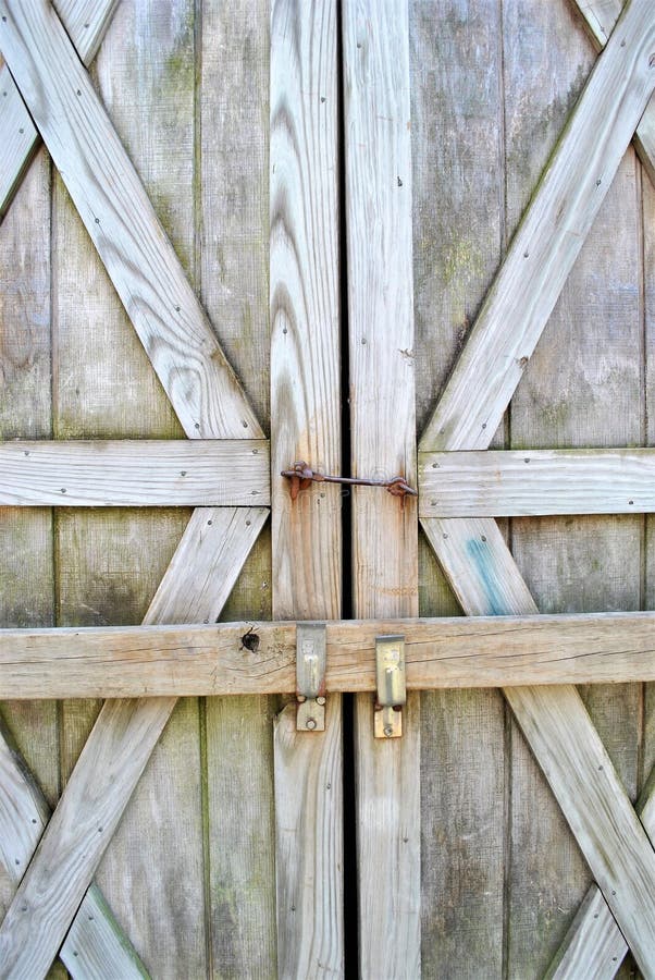Locked barn doors stock image. Image of large, country 90773127