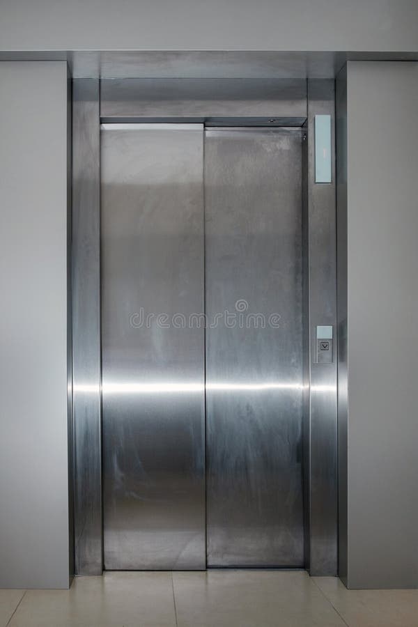 Lift door closing stock photo. Image of lift, elevator 1786666