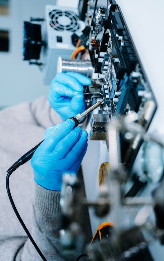 View of Motherboard Repair Service - Computer Warehouse - Computer Repair Service