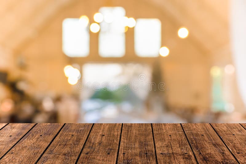 Bàn gỗ mang nét đặc trưng của sự ấm cúng và giản dị, kết hợp với chi tiết đồ nội thất tinh tế, sẽ mang đến cho không gian sống của bạn một vẻ đẹp hiện đại và ấn tượng. Hãy cùng chiêm ngưỡng hình ảnh bàn gỗ độc đáo này trong căn phòng của bạn!