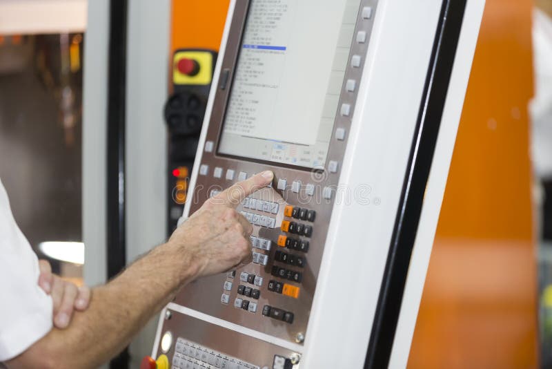 Closup пульта управления деятельности машины CNC стоковая фотография rf