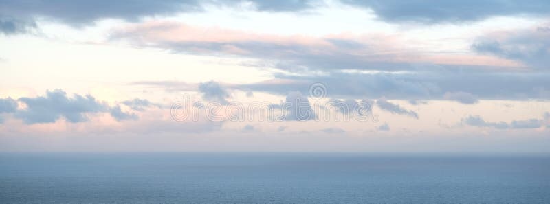 Cloud sky horizon over ocean background