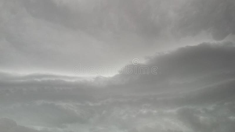 clouds-overcast-day-sky-cloudy-103789363
