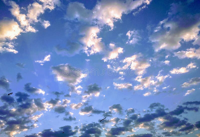 clouds skyen royaltyfria foton clouds skyen royaltyfria foton