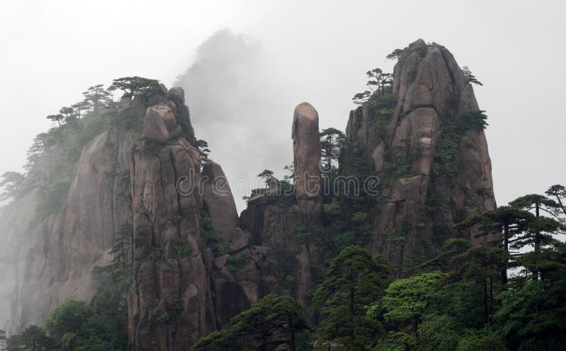 Cloudscape image of Huangshan