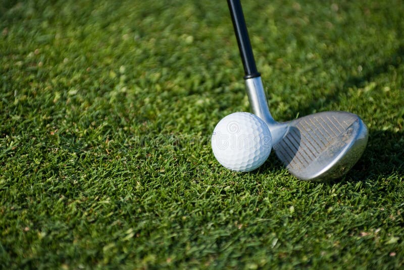 Club et bille de golf image stock Club et bille de golf image stock