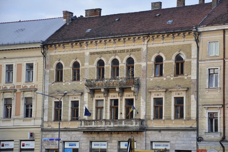 Cluj RO, Wrzesień 24th: Historycznego budynku szczegóły w cluj od Transylvania regionu w Rumunia zdjęcia stock