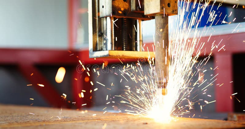 CNC αυτόματη μηχανή βιομηχανίας μετάλλων που γυαλίζει και που επεξεργάζεται το μέταλλο στοκ φωτογραφίες CNC αυτόματη μηχανή βιομηχανίας μετάλλων που γυαλίζει και που επεξεργάζεται το μέταλλο στοκ φωτογραφίες