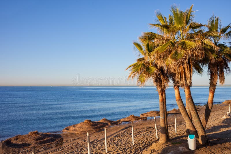 Coasta del Sol Пляж и море в Марбелье стоковое изображение Coasta del Sol Пляж и море в Марбелье стоковое изображение