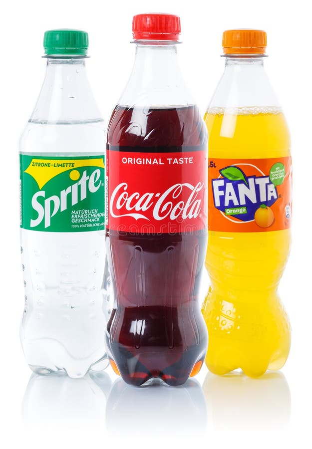Coca cola cocacola fanta sprite lemonade Drycker i plastflaskor som är isolerade på vit bakgrund arkivfoto