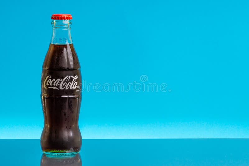 Coca Cola Drink on Blue Background Editorial Image - Image of glass, crop:  140547120