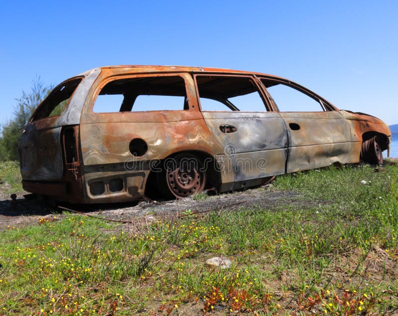 Coche oxidado viejo imágenes de archivo libres de regalías Coche oxidado viejo imágenes de archivo libres de regalías