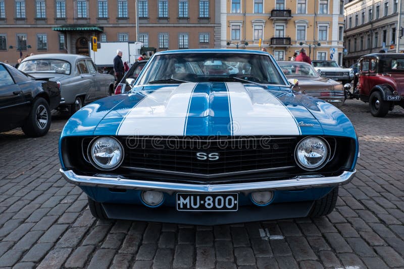 Coche Viejo Chevrolet Camaro SS 427 De Helsinki, Finlandia Foto de archivo  editorial - Imagen de helsinki, estilo: 99044558