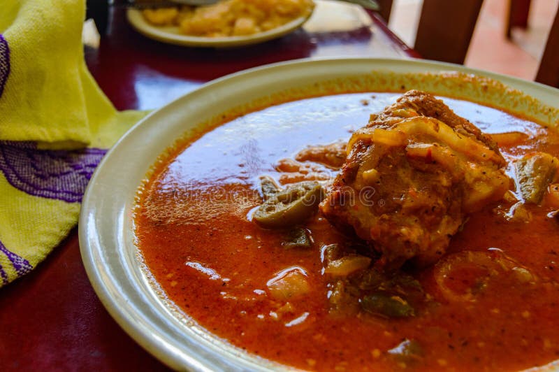 Cochinita Pibil, nourriture mexicaine traditionnelle de Yucatan avec l'espace de copie photos stock Cochinita Pibil, nourriture mexicaine traditionnelle de Yucatan avec l'espace de copie photos stock