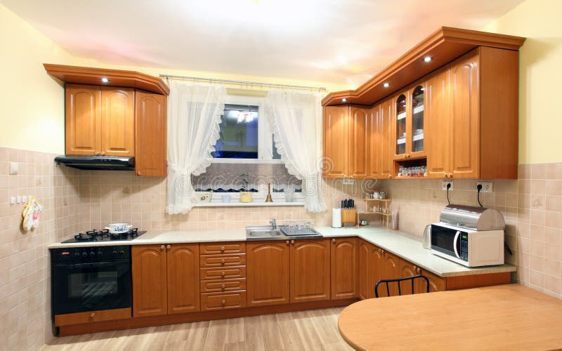 Armario Antiguo De La Cocina Foto de archivo - Imagen de items