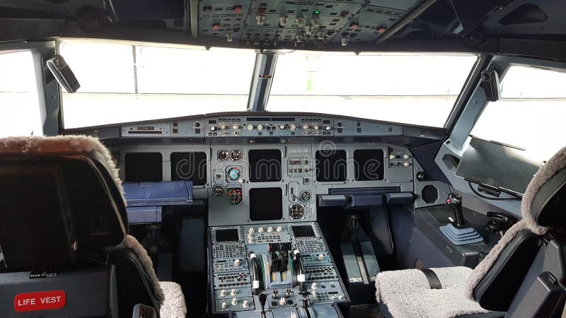 A3 Cockpit Editorial Image Image Of Coldanddark Airbus