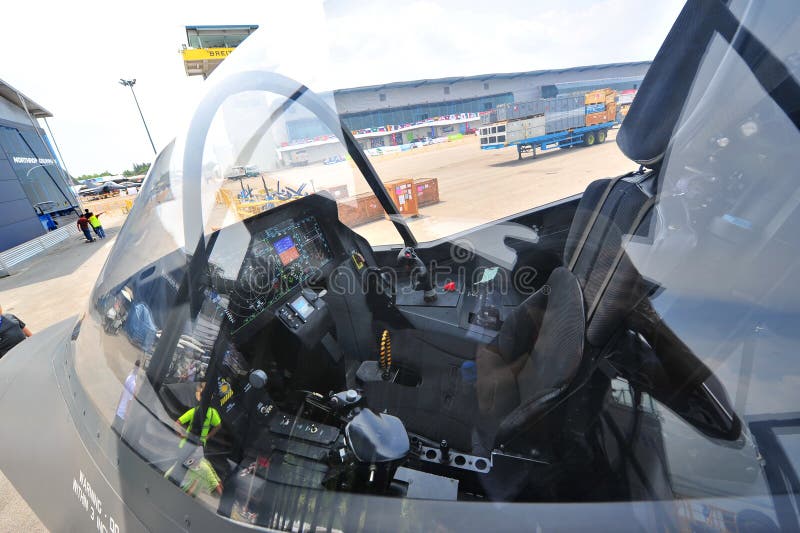 cockpit-lockheed-martin-f-fighter-jet-singapore-airshow-february-february-66894669.jpg