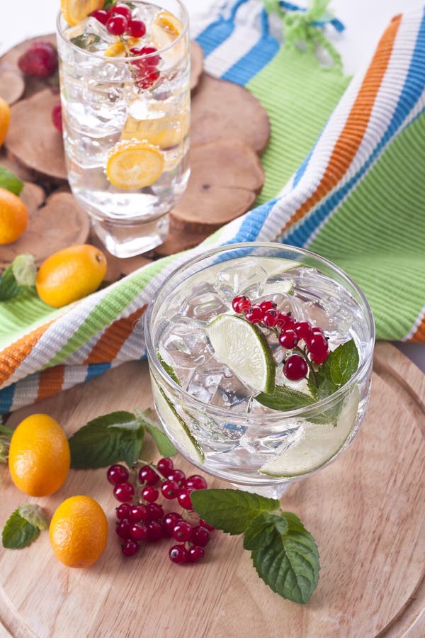 cocktail photographie stock libre de droits cocktail photographie stock libre de droits