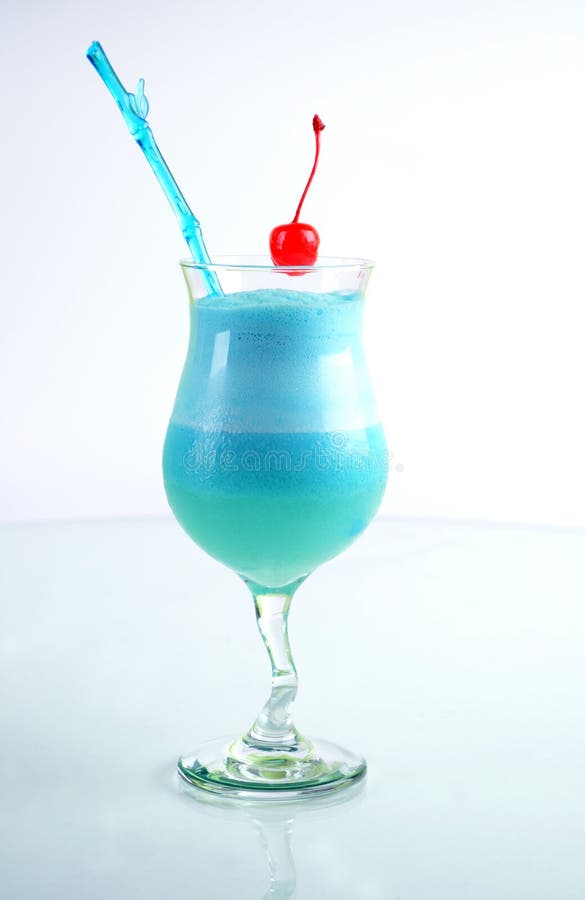 Cocktail-blauer Stern. lizenzfreie stockfotografie Cocktail-blauer Stern. lizenzfreie stockfotografie