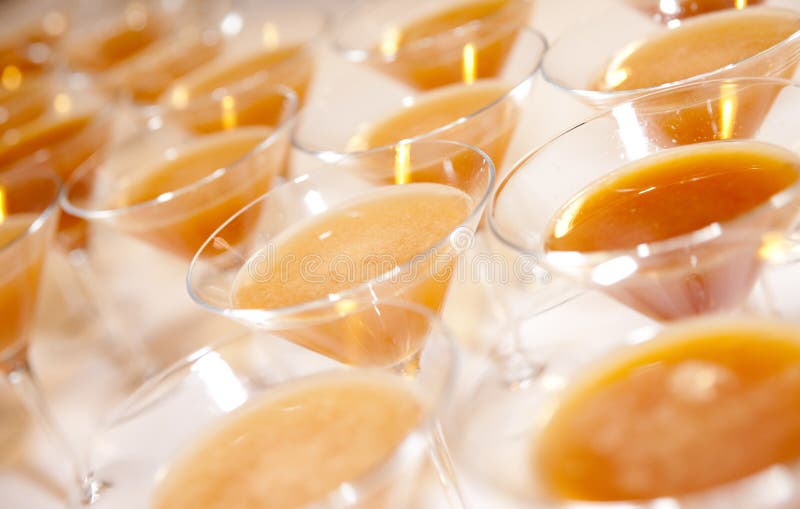 Cocktail do daiquiri que esperam convidados imagens de stock Cocktail do daiquiri que esperam convidados imagens de stock