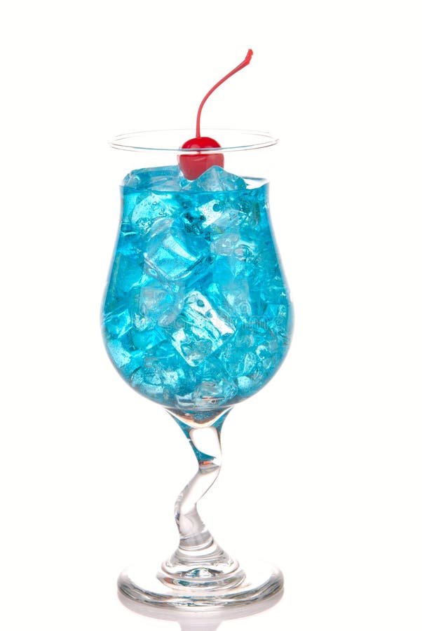 Cocktail Hawaiano Blu Della Laguna Con Con Il Malibu Fotografia Stock Immagine Di Vetro Isolato