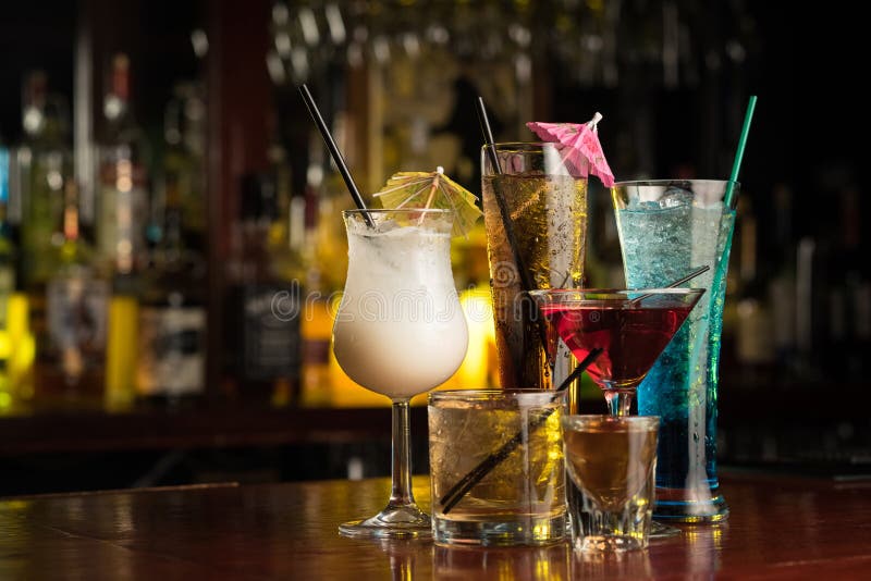 Cocktaildranken op barlijst