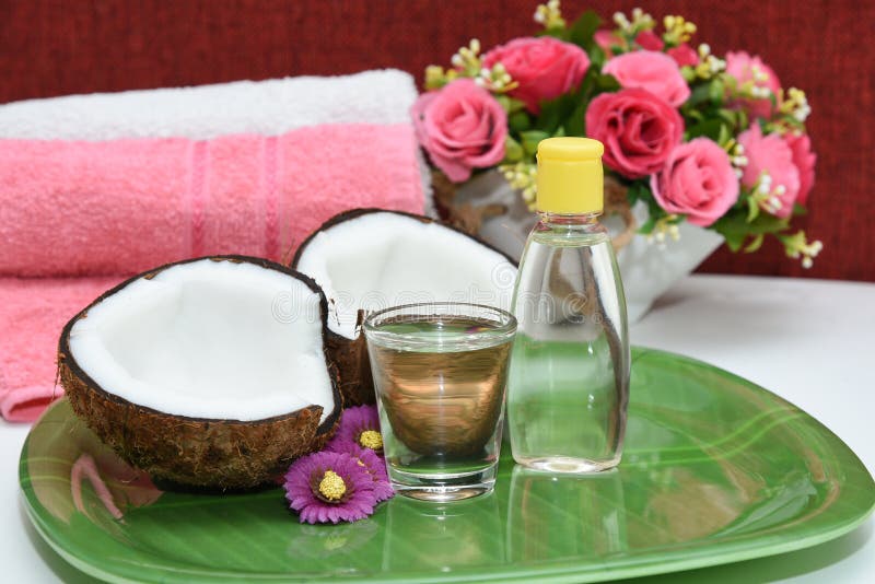 Coconut Oil Massage Spa Treatment Flowers Stock Image Image Of Full Mind 70661353