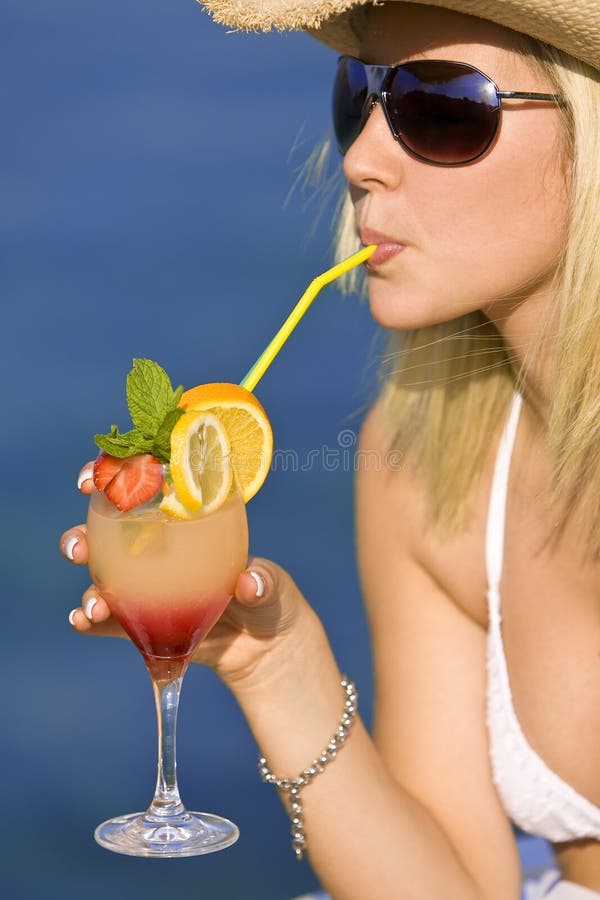 Coctel con clase foto de archivo Coctel con clase foto de archivo