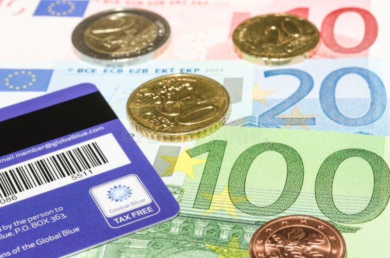 Codice a barre e logo sulla carta blu globale contro moneta europea immagini stock Codice a barre e logo sulla carta blu globale contro moneta europea immagini stock