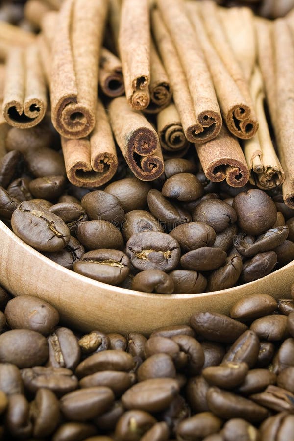 Coffee beans and cinnamon stock image. Image of columbia 11705541
