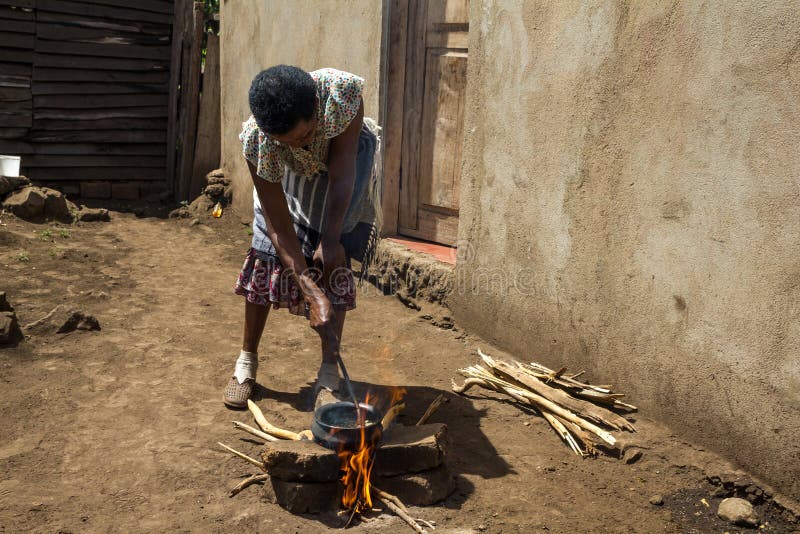 Coffee growing in Africa editorial photography. Image of country 62896532