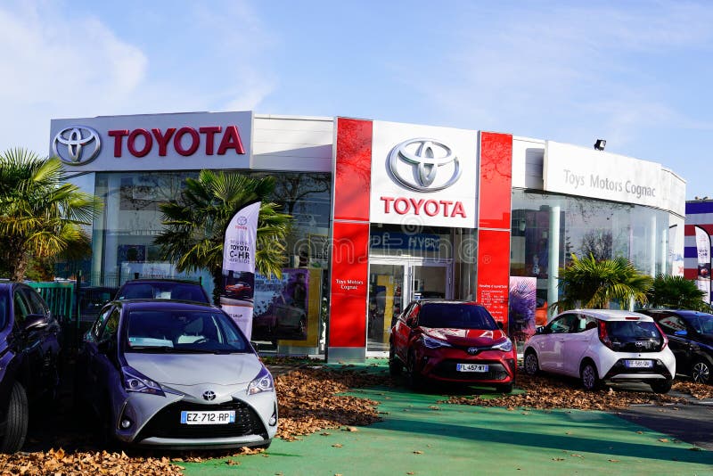 Cognac , Aquitaine / France - 12 04 2019 : Toyota Automobile Car Store Red  Dealership Shop Trademark Logo Editorial Photography - Image of building,  automobile: 165850587