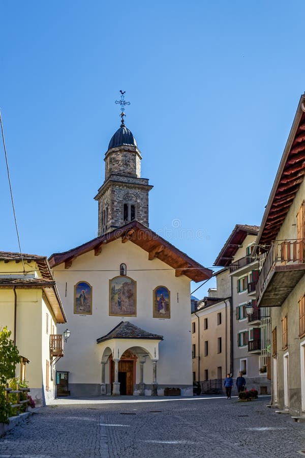 COGNE, ITALY/EUROPE - 26 OKTOBER: Mening van Sant ` Orso Church in C stock afbeeldingen COGNE, ITALY/EUROPE - 26 OKTOBER: Mening van Sant ` Orso Church in C stock afbeeldingen