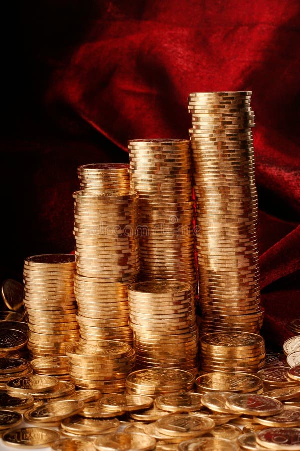 coins guld- rader arkivbild coins guld- rader arkivbild