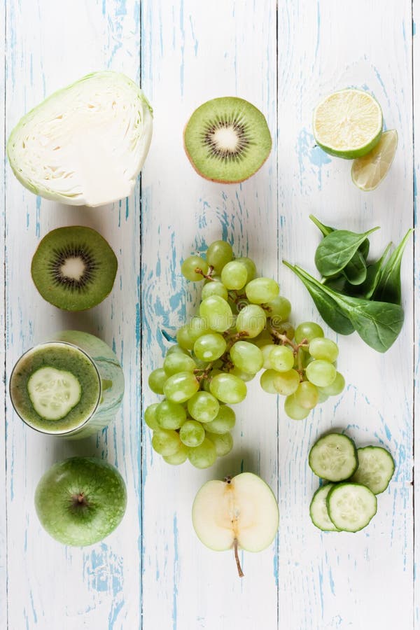 Colagem de frutas e legumes fotografia de stock royalty free