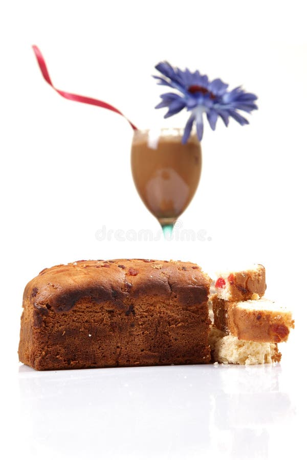 Cold coffee and cake
