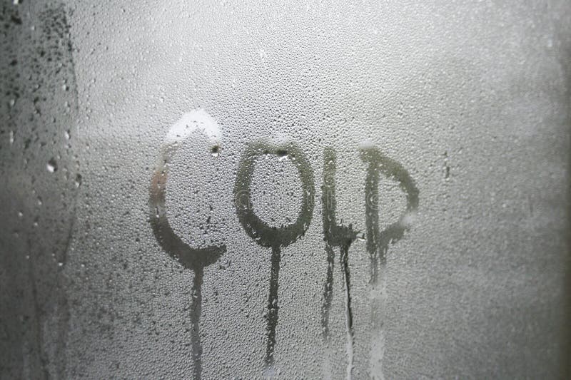 Cold написал. Счастье смайлик на стекле. Cold writing. Written Cold. Text on Glass.