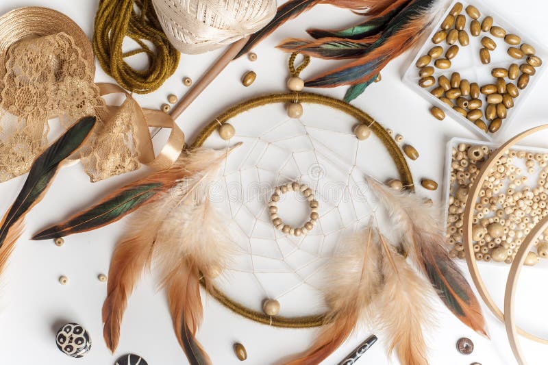 Coletor ideal feito a mão com penas fotografia de stock