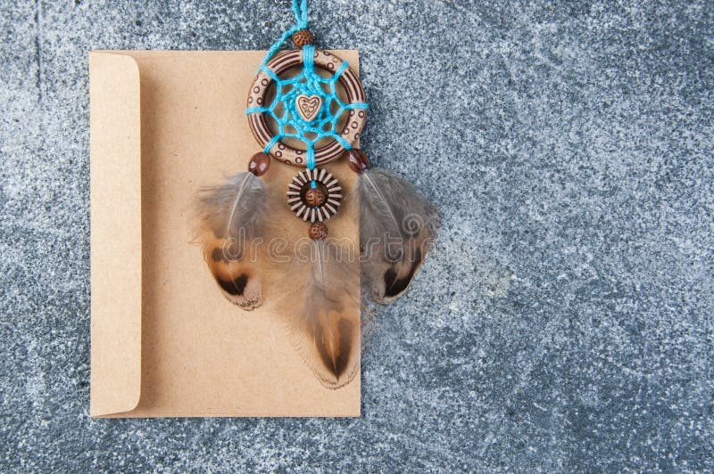 Coletor ideal feito a mão e envelope de kraft imagem de stock