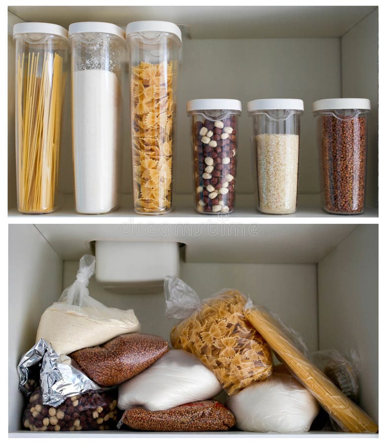 Organizzazione Di Dispensa in Cucina Vicino a Un Rack Di Legno Con Lattine  E Contenitori Di Cibo Fotografia Stock - Immagine di cereali, vetro:  217708670