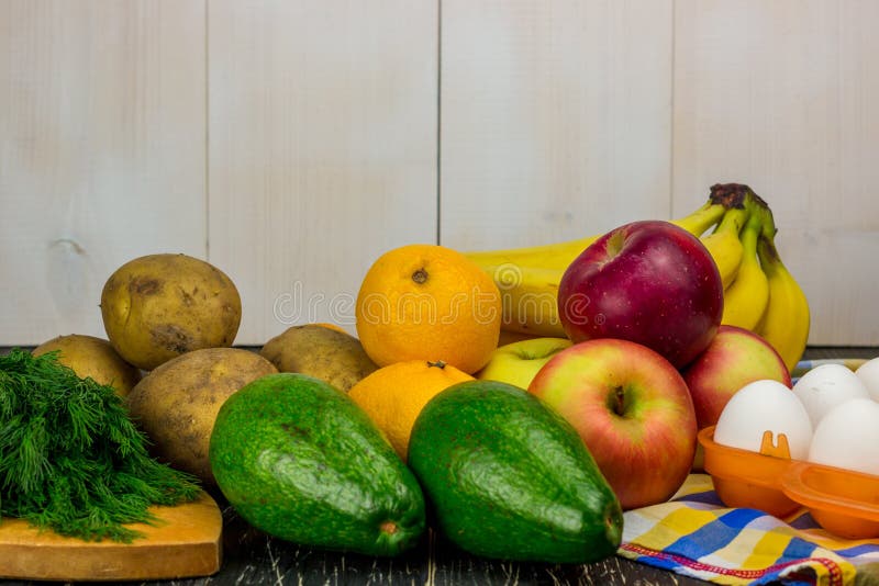 Collage und reife Obst und Gemüse auf weißem Hintergrund Freier Platz für Text stockfotografie Collage und reife Obst und Gemüse auf weißem Hintergrund Freier Platz für Text stockfotografie