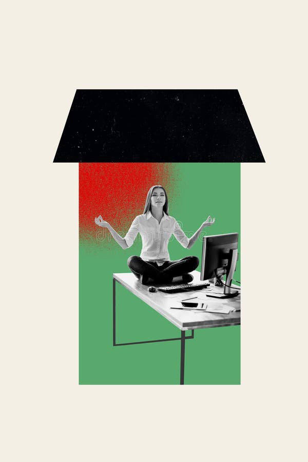 Collage verticale giovane donna siede meditate lotus posare lavoro dipendente ufficio aziendale workspace fotografie stock