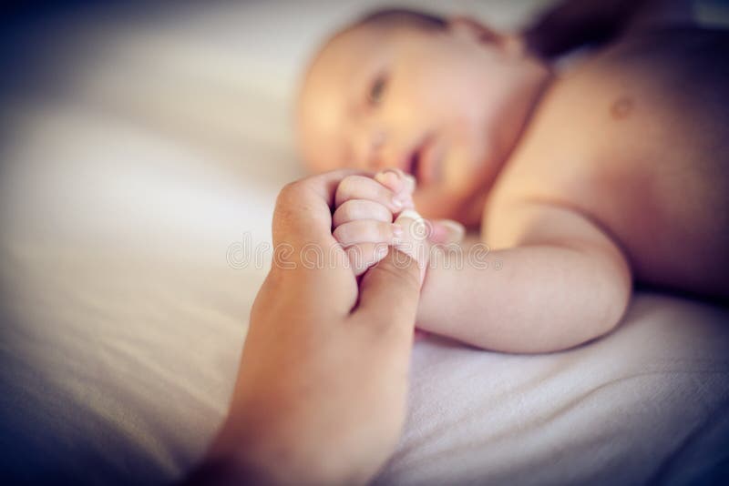 Collegamento fra i bambini e le madri fotografia stock libera da diritti