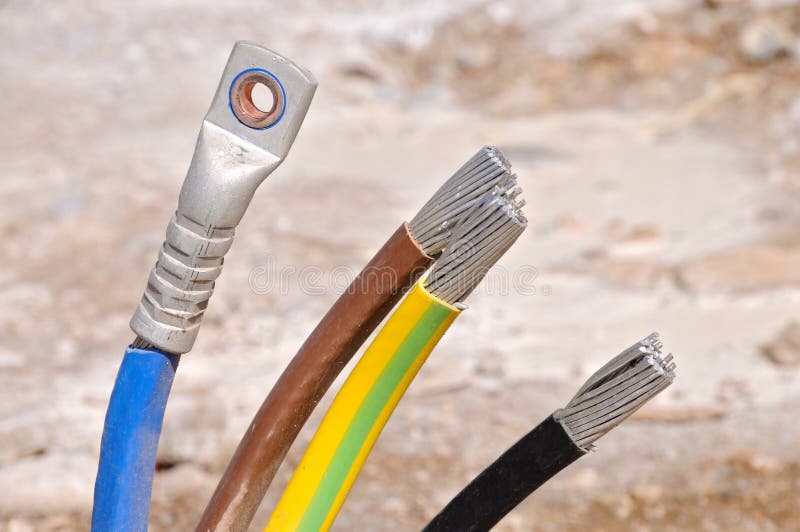 Collegare elettrici del cavo elettrico immagini stock Collegare elettrici del cavo elettrico immagini stock