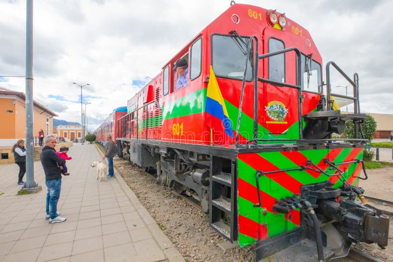 Colombia Cajica drevlokomotiv som avgår för Bogota royaltyfri fotografi Colombia Cajica drevlokomotiv som avgår för Bogota royaltyfri fotografi