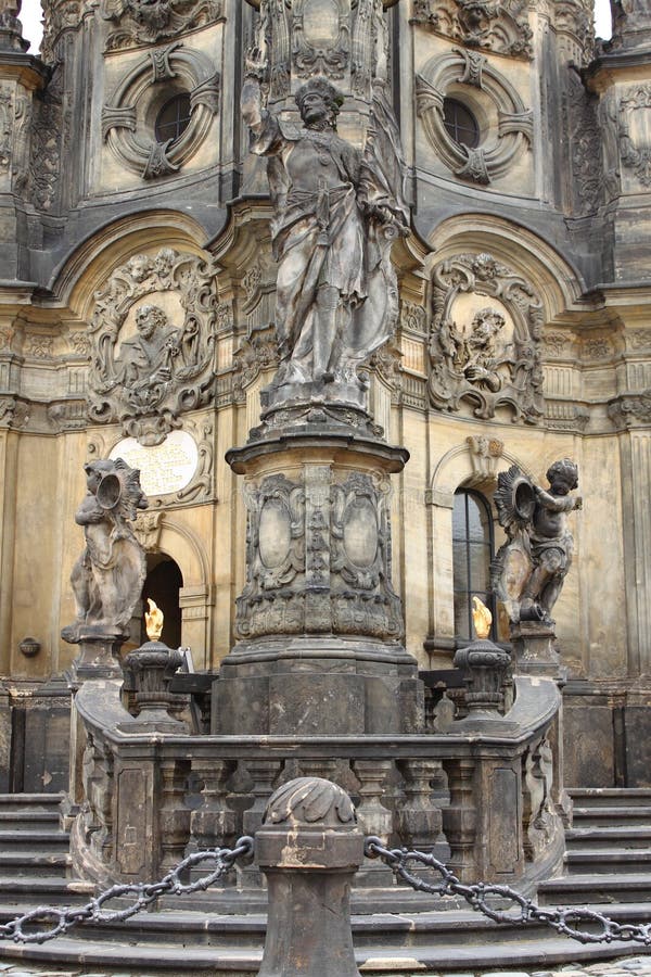 Colonna della trinità santa in Olomouc fotografia stock Colonna della trinità santa in Olomouc fotografia stock